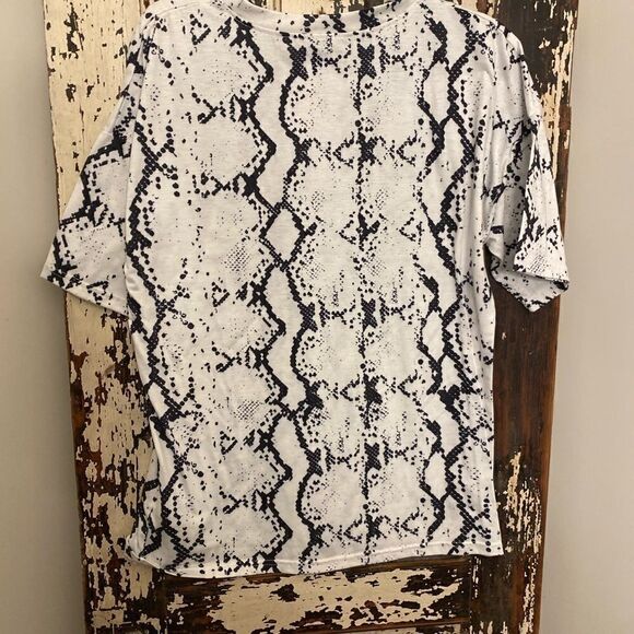 Versace vibes face T-shirt. Size Small. - Picture 4 of 5